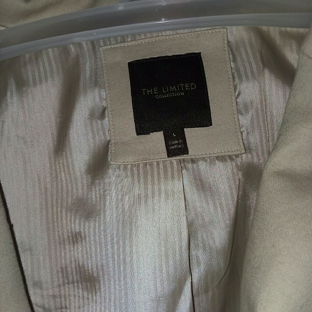 Blazer - Picture 8 of 8